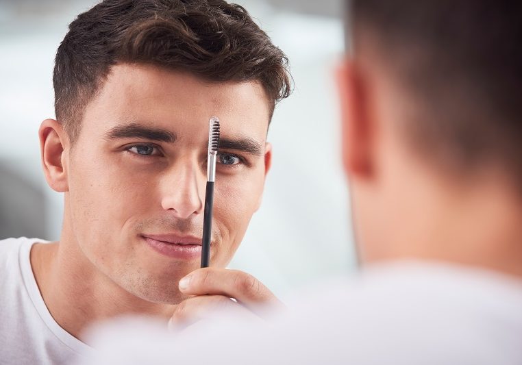 sourcils masculins