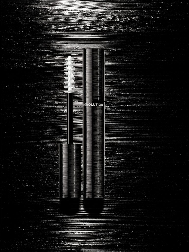 Chanel-Le-Volume-Revolution-Stillife