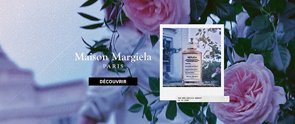 Parfum Maison Margiela Replica Up at Dawn dans un décor floral