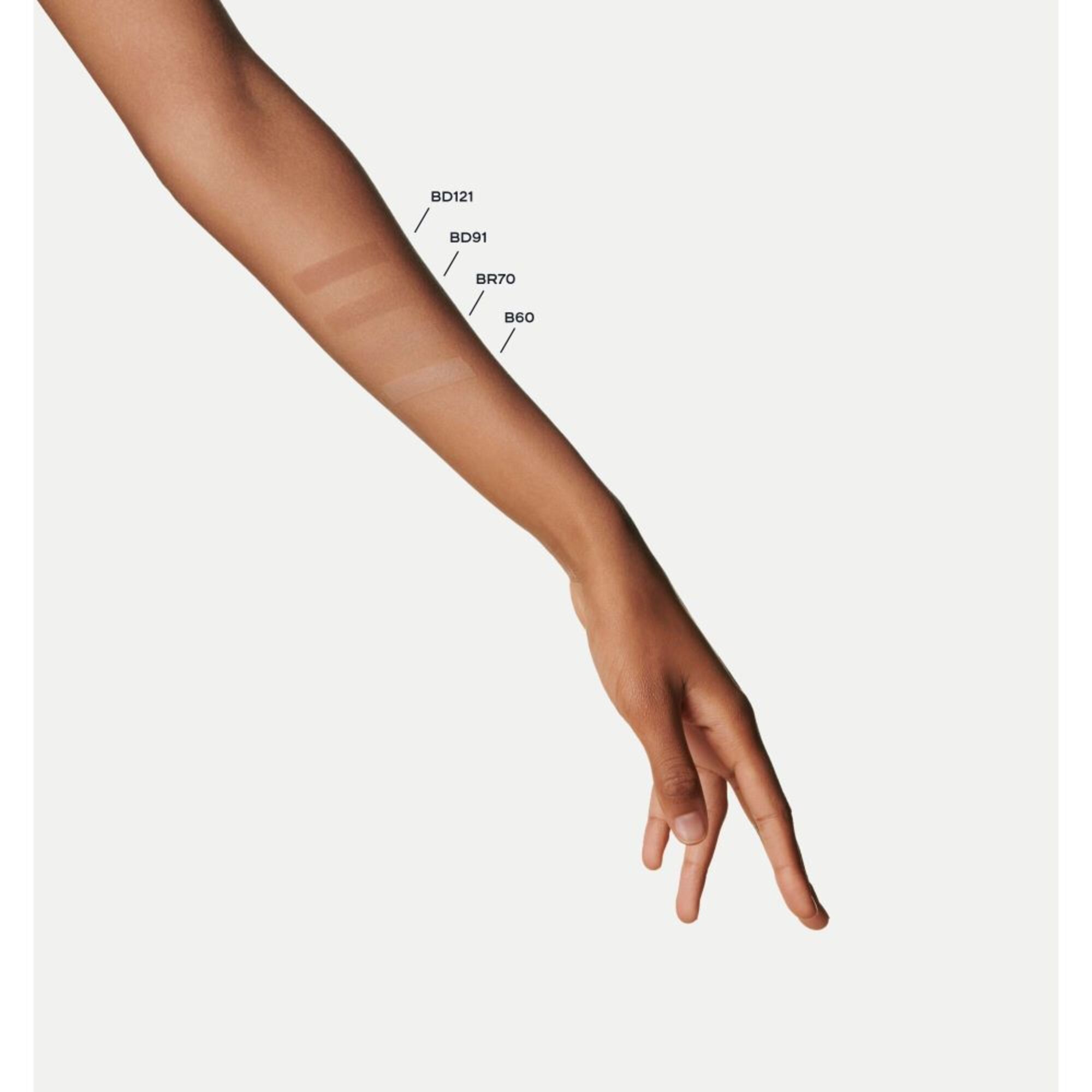 Foundation mit Weichzeichnereffekt Samtig-Mattes finish