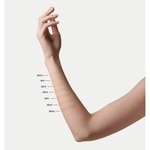  CHANEL LES BEIGES TEINT BELLE MINE NATURELLE HYDRATATION ET LONGUE TENUE FOUNDATION  5 of 6 FOUNDATION
