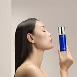 70 ML La Prairie SKIN CAVIAR Hydro-Émulsion 5 of 6 Hydro-Émulsion