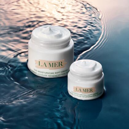 15 ML La Mer The Moisturizing Soft Cream Moisturizer  1 of 7 