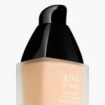 CHANEL LE TEINT ULTRA FLUIDE MAKEUP FÜR LANGANHALTENDE PERFEKTION UND STRAHLENDES, MATTES FINISH 3 of 3 MAKEUP FÜR LANGANHALTENDE PERFEKTION UND STRAHLENDES, MATTES FINISH