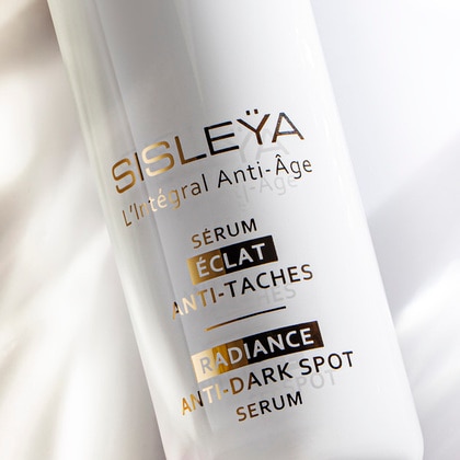 30 ML SISLEY Sisleÿa Anti-Aging Serum  1 of 5 