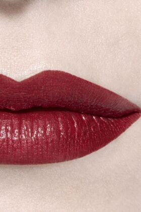 Fluid-Lippenstift mit langem Halt