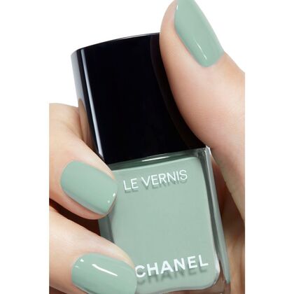  CHANEL LE VERNIS Couleur et brillance longue tenue  1 of 6 