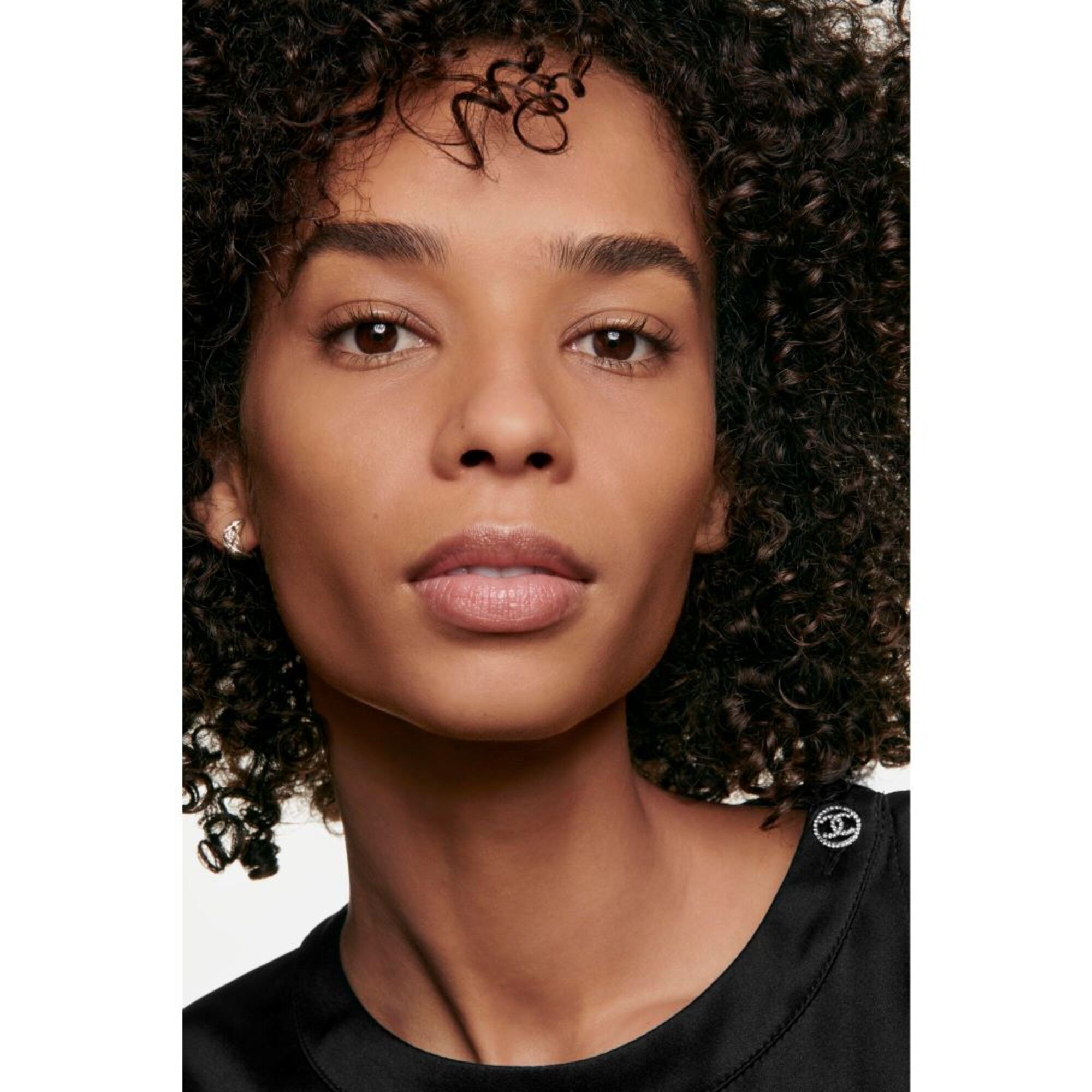 Foundation mit Weichzeichnereffekt Samtig-Mattes finish