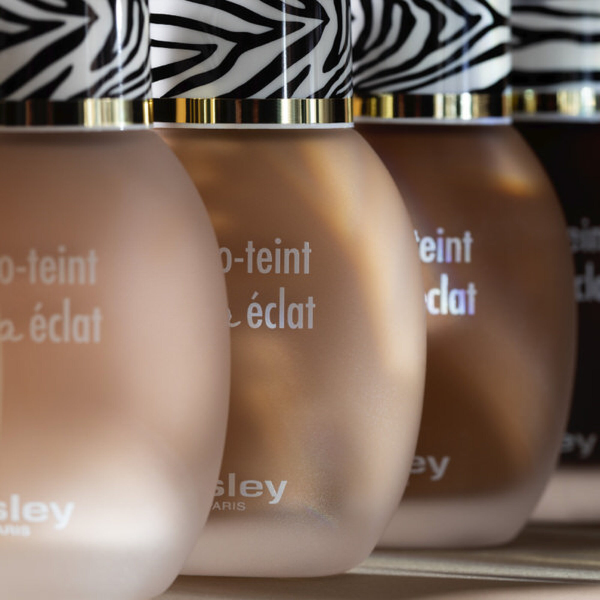  SISLEY Phyto Teint Ultra Eclat Foundation  2 of 2 Foundation