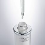 20 ML La Prairie White Caviar Collection WHITE CAVIAR L'EXTRAIT LUMIÈRE  2 of 5 WHITE CAVIAR L'EXTRAIT LUMIÈRE