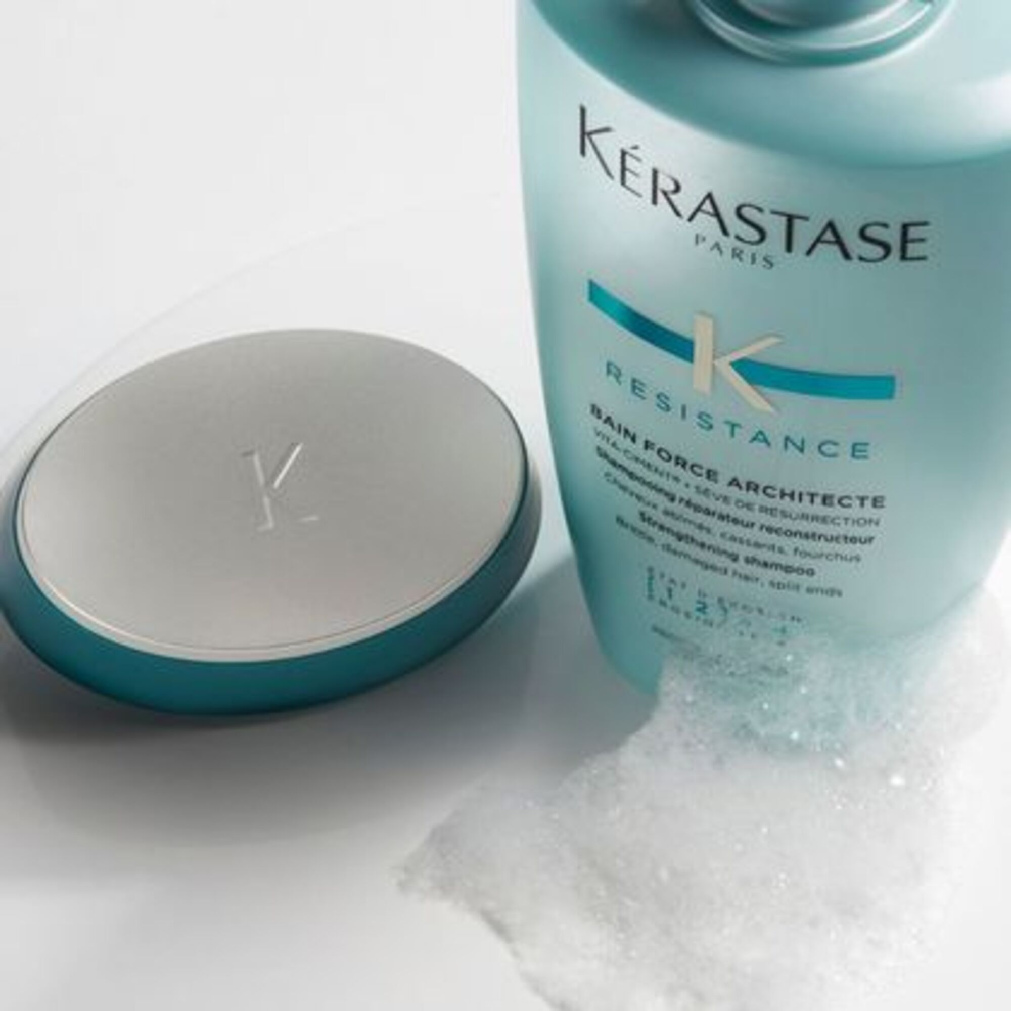 Shampoing réparateur pour cheveux abîmés