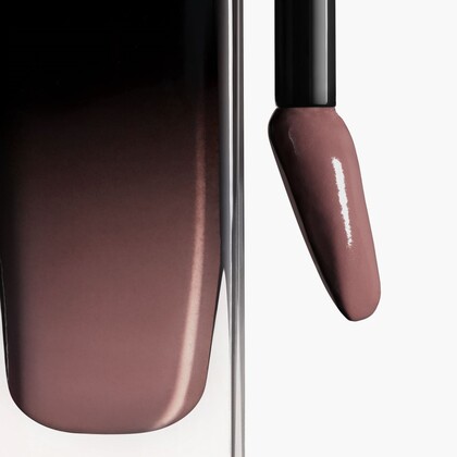 LE ROUGE LIQUIDE BRILLANT ULTRA TENUE