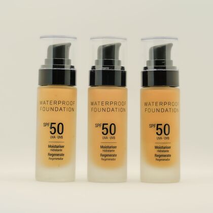  Vanessium Suncare Make-up Sun Wasserfeste Foundation SPF51  1 of 2 