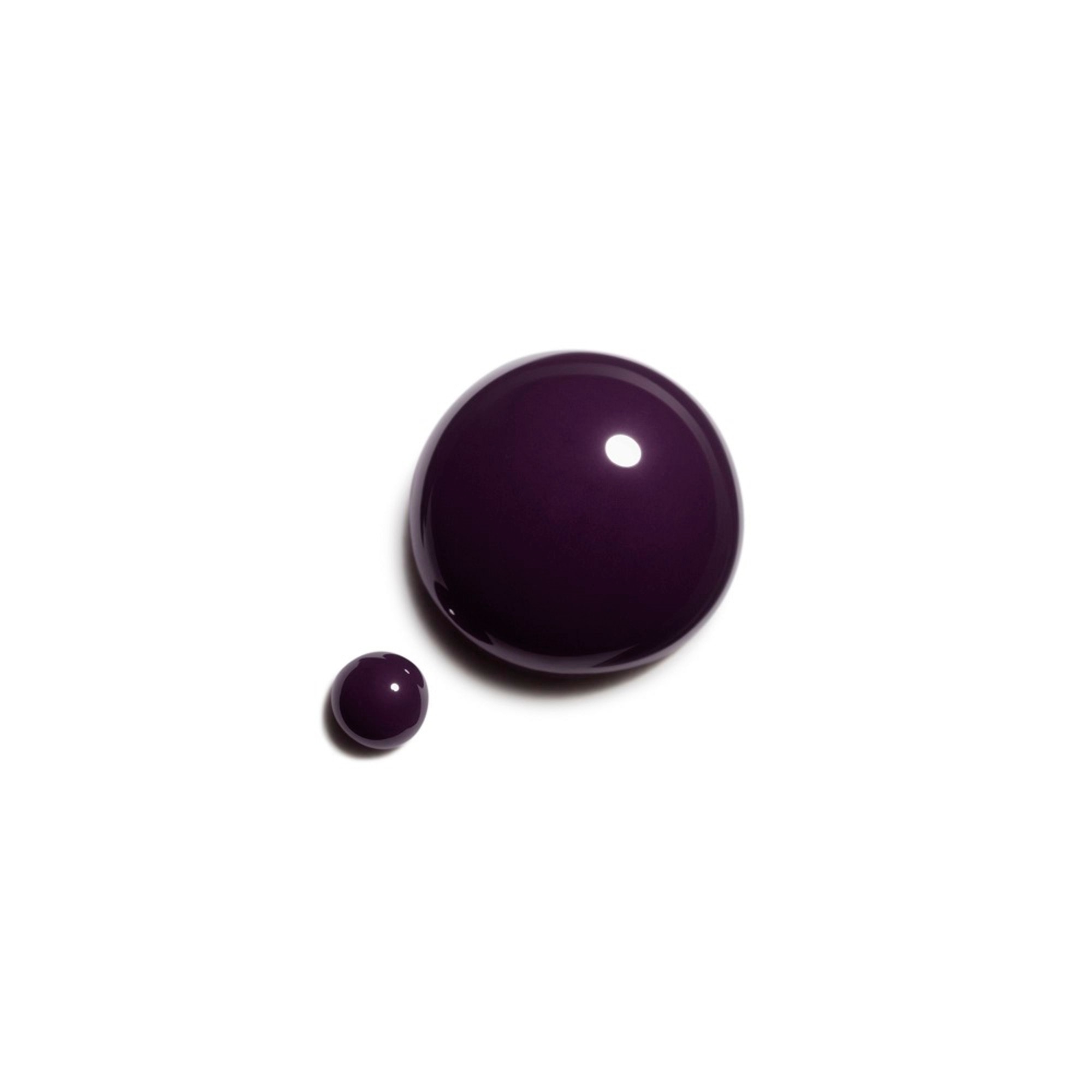 NAGELLACK – FARBE UND GLANZ MIT LANGEM HALT