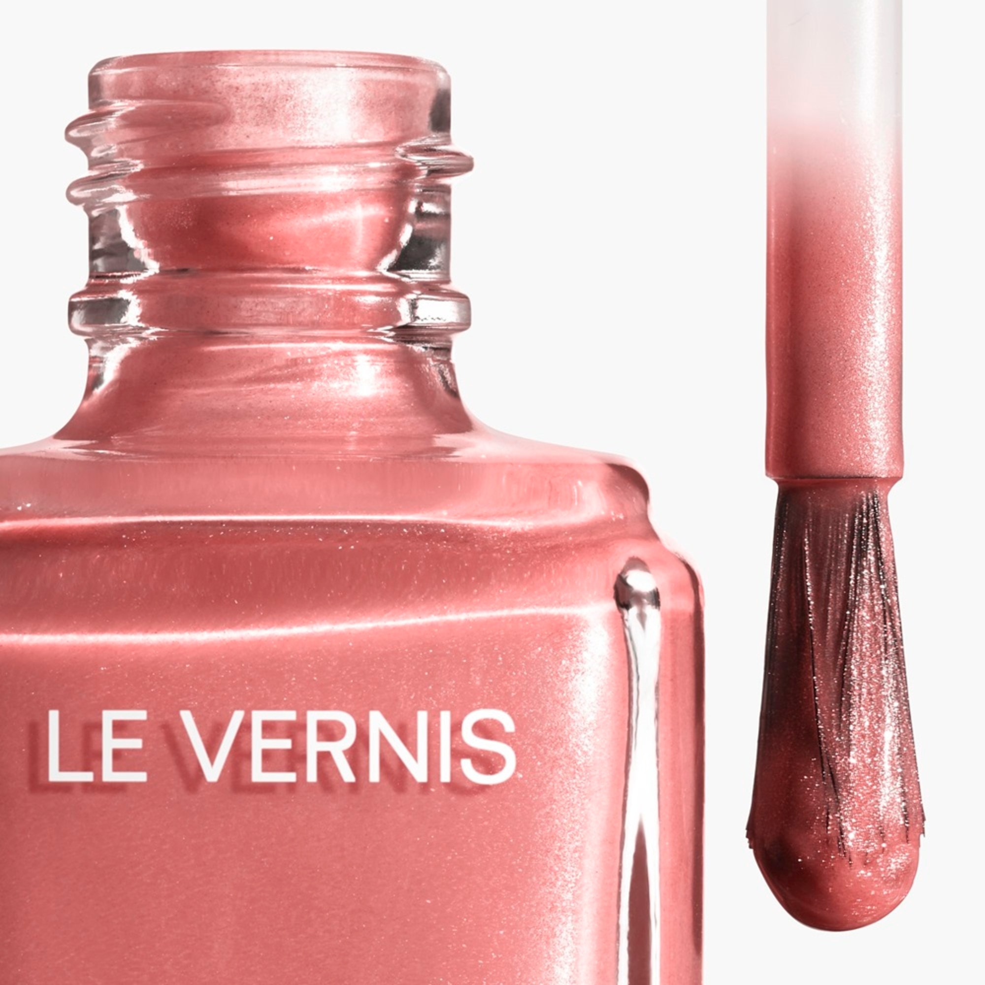 CHANEL CC LE VERNIS Vernis à ongles 1 of 5