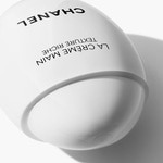 50 ML CHANEL LA CRÈME MAIN NOURRIT-PROTÈGE-ILLUMINE  2 of 3 NOURRIT-PROTÈGE-ILLUMINE