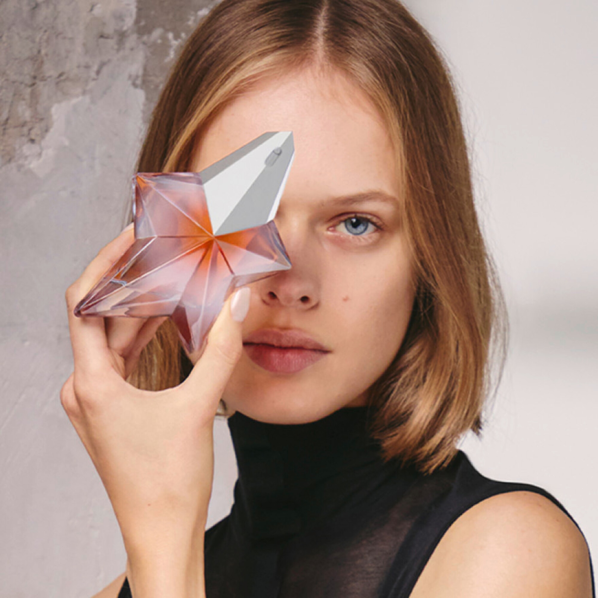 100 ML Mugler TM ANGEL BLUSH Eau de Parfum 1 of 7