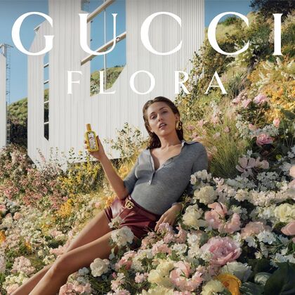 30 ML Gucci <p>Das nachf&uumlllbare Gucci Flora Gorgeous Orchid Eau de Parfum f&uumlr Frauen hilft seiner Tr&aumlgerin, sich durch ihre eigenen spektakul&aumlren kreativen Kr&aumlfte gest&aumlrkt zu f&uu... Gorgeous Orchid Eau de Parfum  1 of 8 