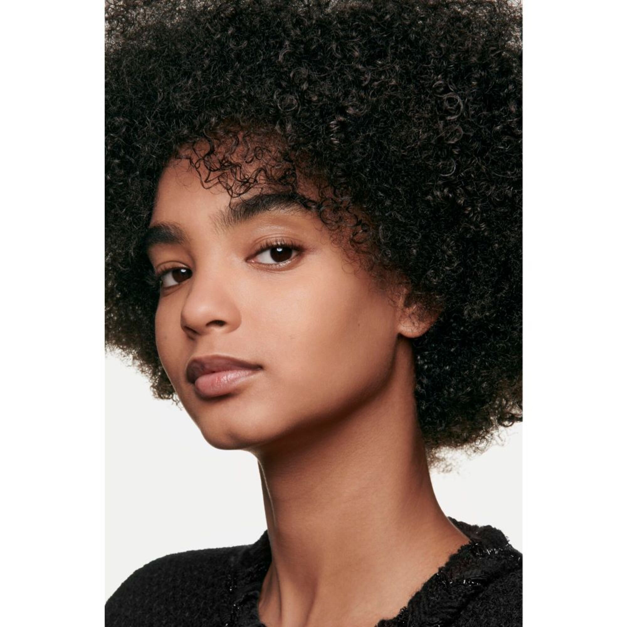 Foundation mit Weichzeichnereffekt Samtig-Mattes finish