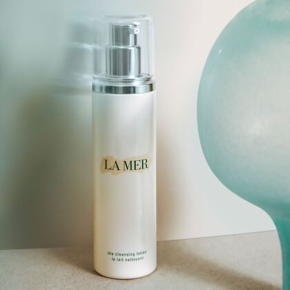 200 ML La Mer The Calming Lotion Cleanser Cleanser  1 of 6 