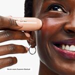  Clinique Chubby Stick Sculpting Highlighter  2 of 3 Highlighter