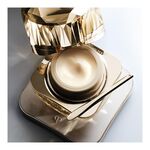 30 ML Clé de Peau Beauté LA CRÈME La Crème Refill 3 of 3 La Crème Refill