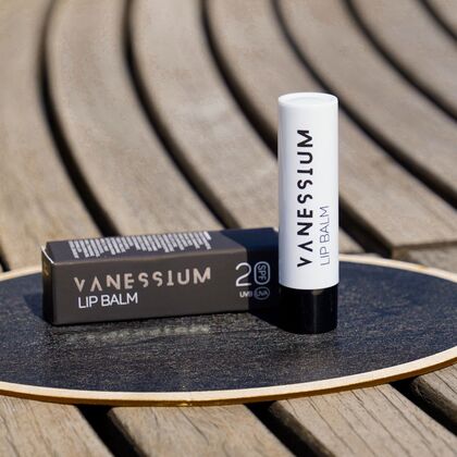 4 ML Vanessium Suncare Skin Sun Baume à lèvres SPF20  1 of 4 