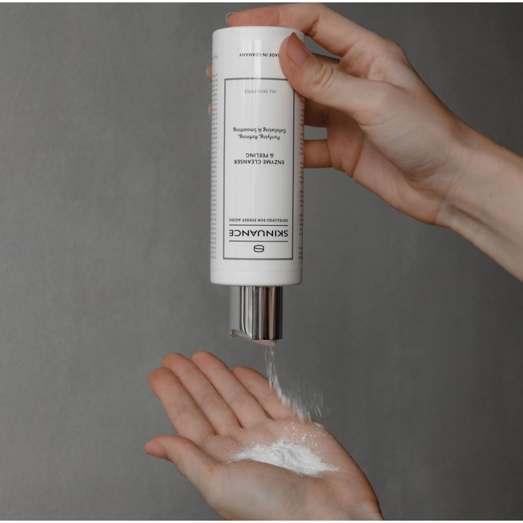 ENZYME CLEANSER & PEELING