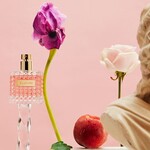 30 ML Valentino Donna Eau de Parfum  2 of 3 Eau de Parfum