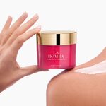 200 ML Carolina Herrera LA BOMBA Body Cream  2 of 6 Body Cream