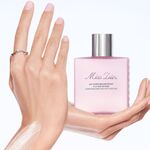 175 ML DIOR MISS DIOR ROSE Beruhigende Körpermilch mit Rosenwachs 2 of 2 Beruhigende Körpermilch mit Rosenwachs